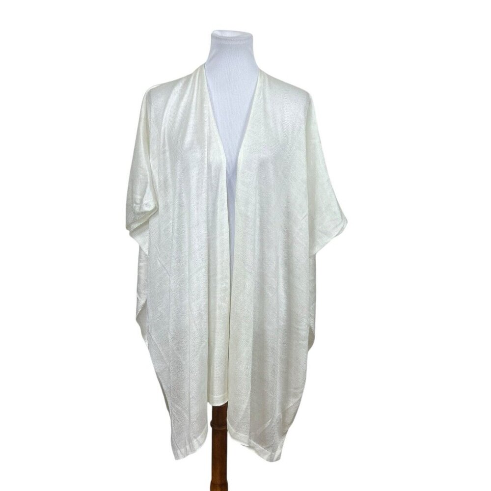 Croft and Barrow Knit One Size Shawl Poncho Wrap Neutral‎ Lightweight Minimalist